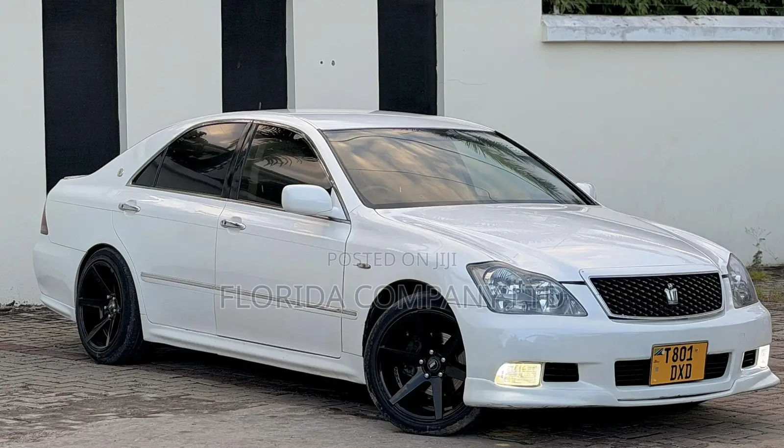 Toyota Crown 2006 White