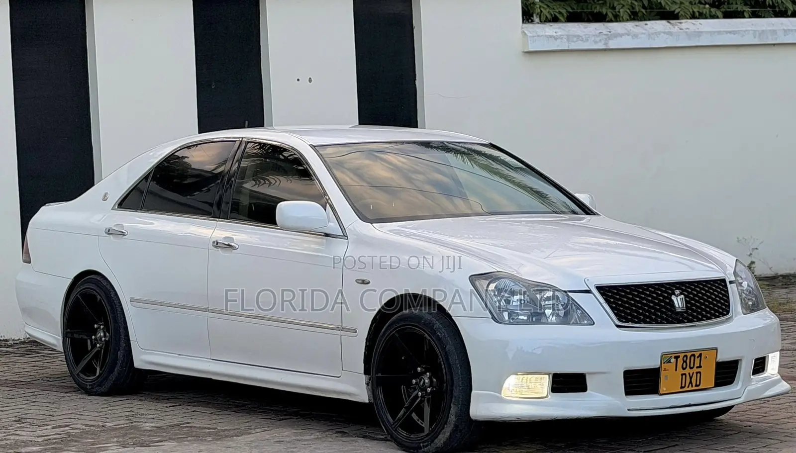 Toyota Crown 2006 White