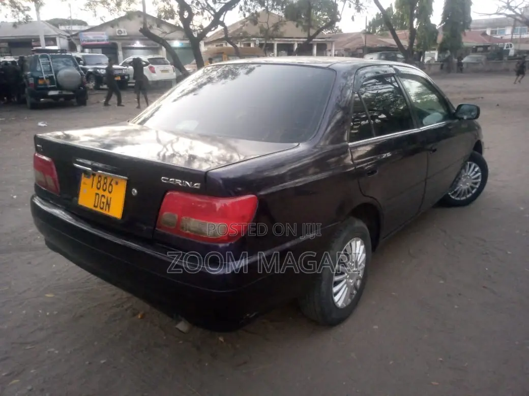 Toyota Carina 2000 Purple