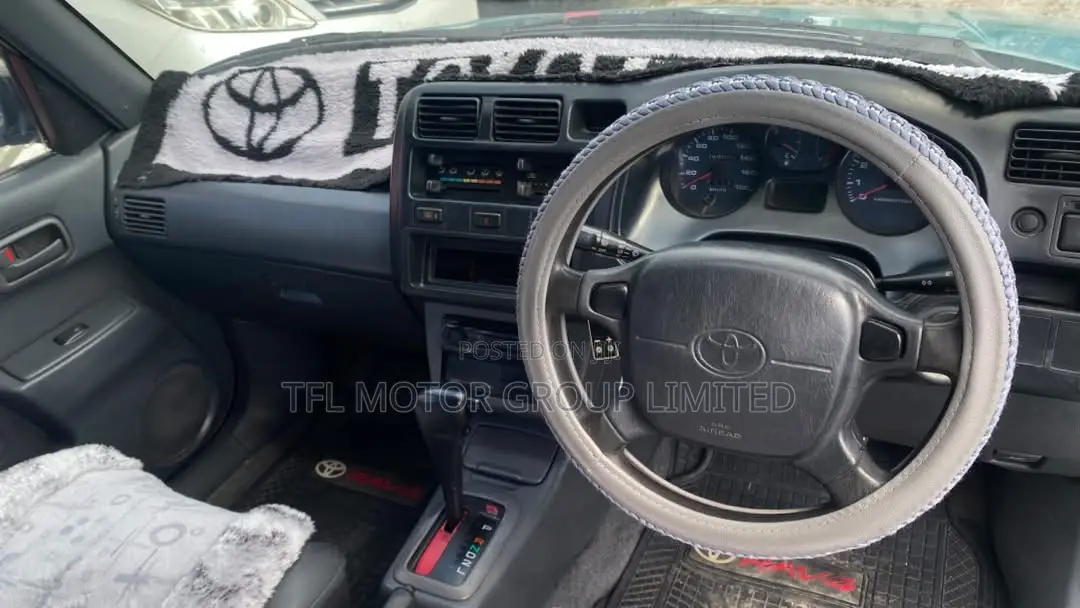 Toyota RAV4 1995 Green