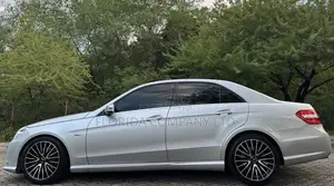 Mercedes-Benz E250 2011 Silver