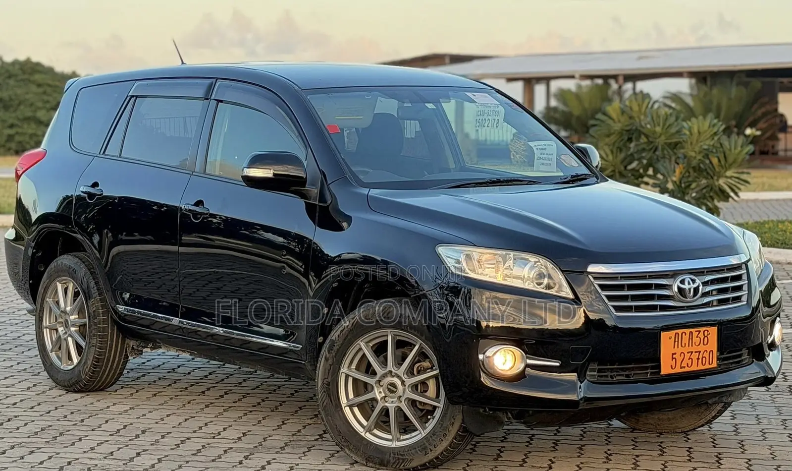 Toyota Vanguard 2012 Black