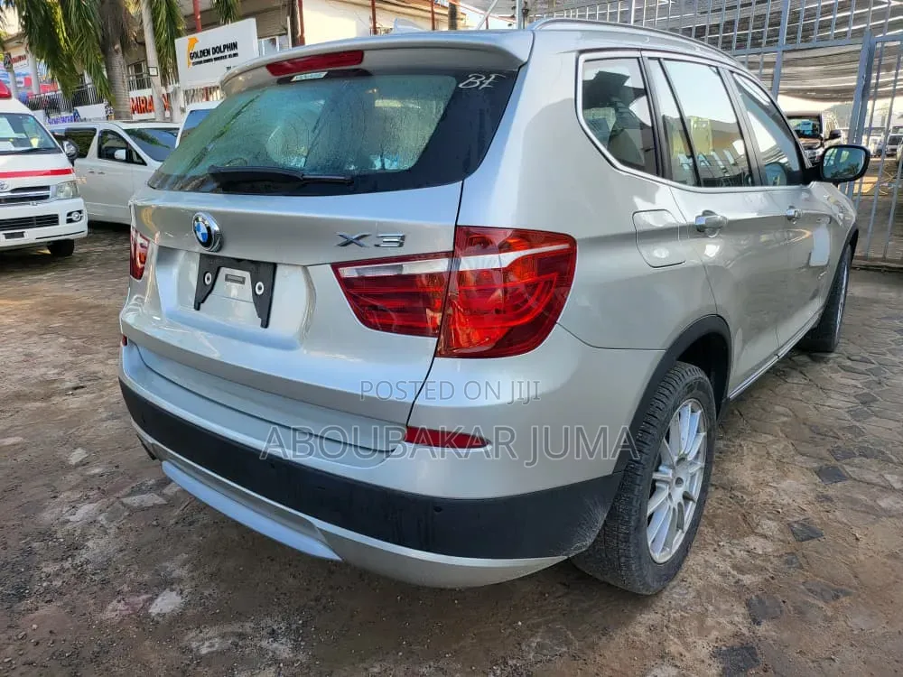 BMW X3 xDrive30i 2010 Silver