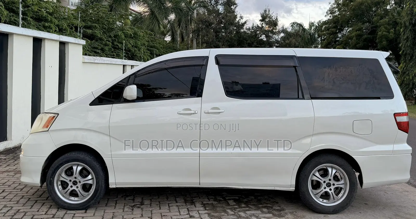 Toyota Alphard 2007 White