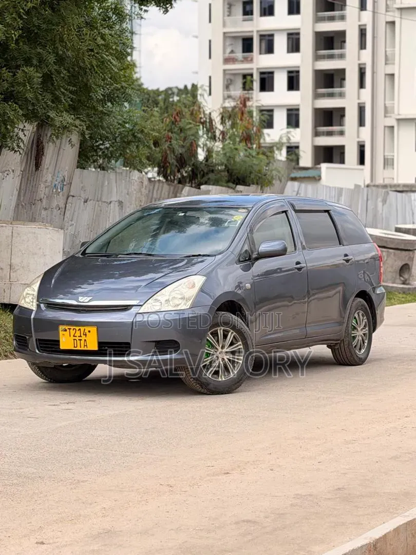 Toyota Wish 2004 Gray