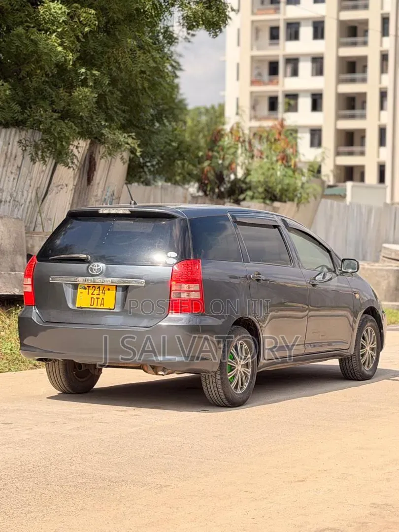 Toyota Wish 2004 Gray