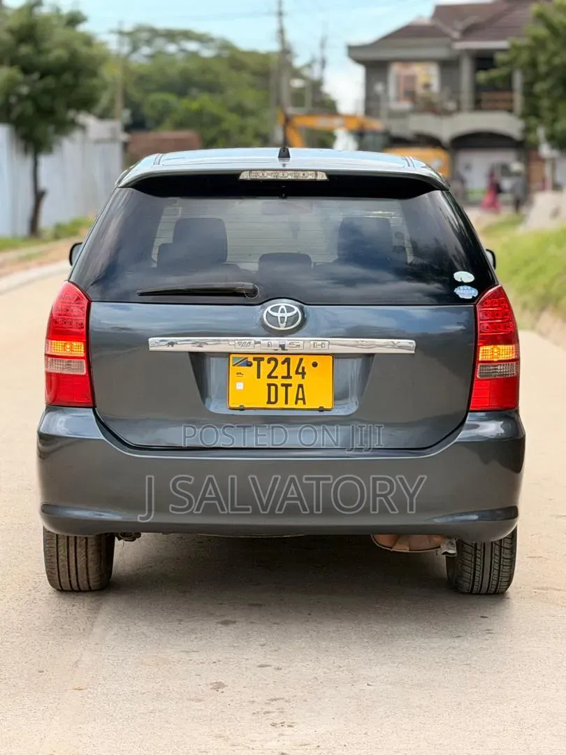 Toyota Wish 2004 Gray