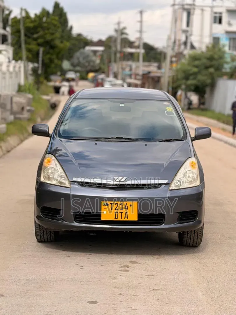 Toyota Wish 2004 Gray