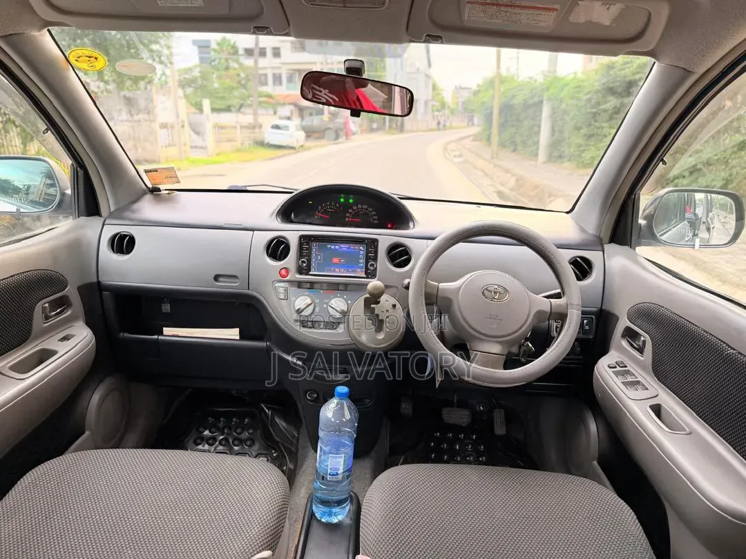 Toyota Sienta 1.5 AWD 2004 Silver