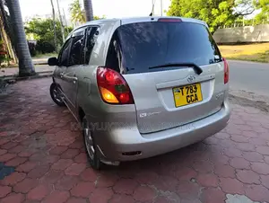 Toyota Corolla Spacio 2005 Gold