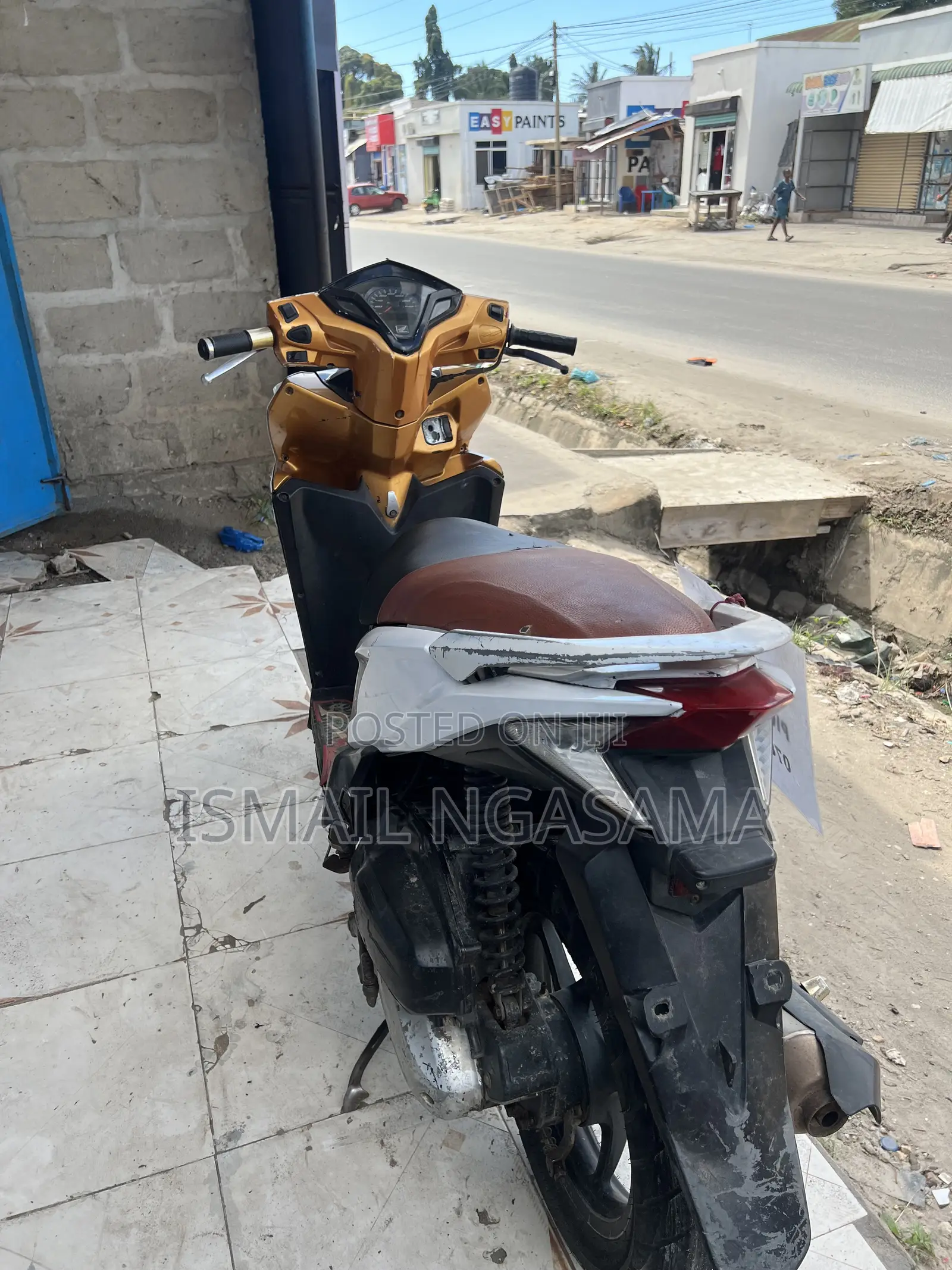 Honda 2015 Red