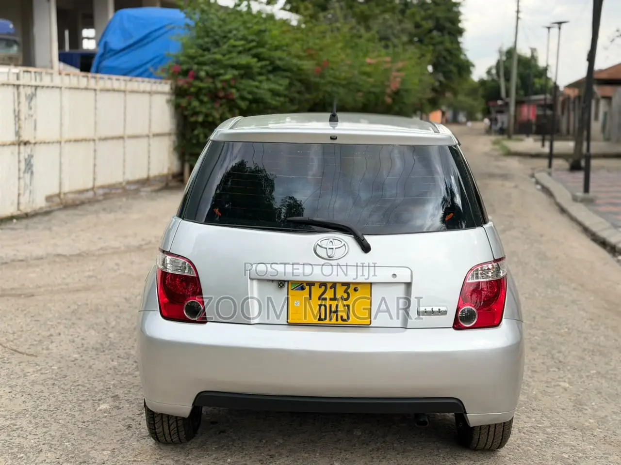Toyota IST 2002 Silver