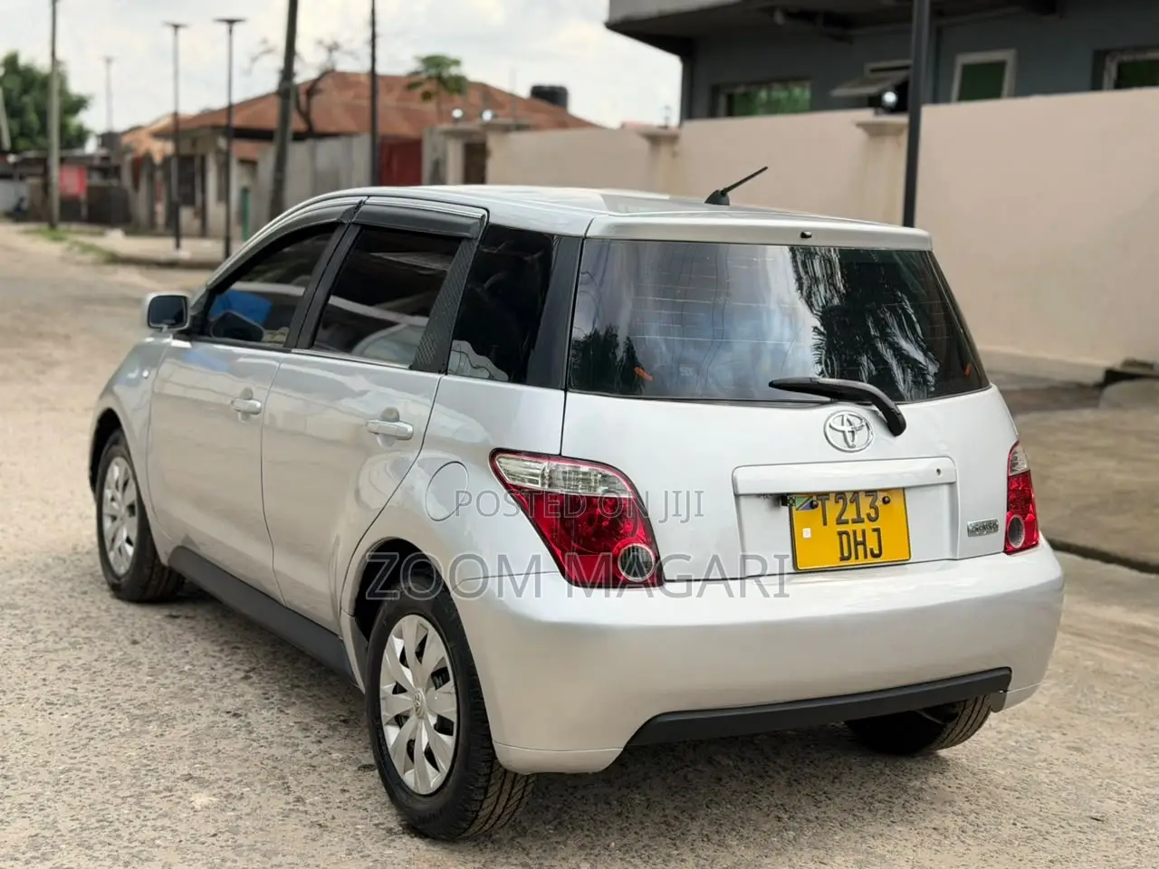 Toyota IST 2002 Silver