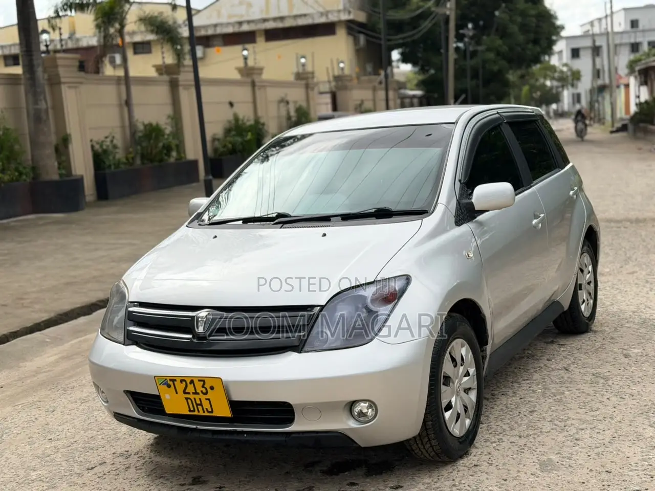 Toyota IST 2002 Silver