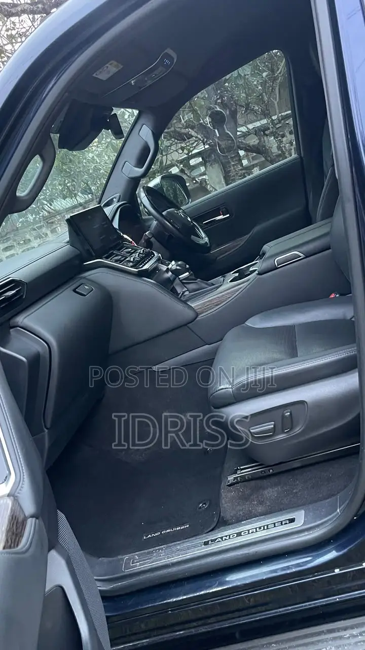 Toyota Land Cruiser 2023 Black