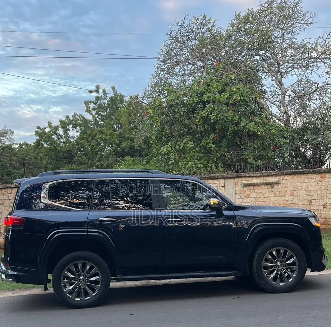 Toyota Land Cruiser 2023 Black
