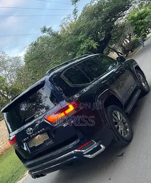 Toyota Land Cruiser 2023 Black