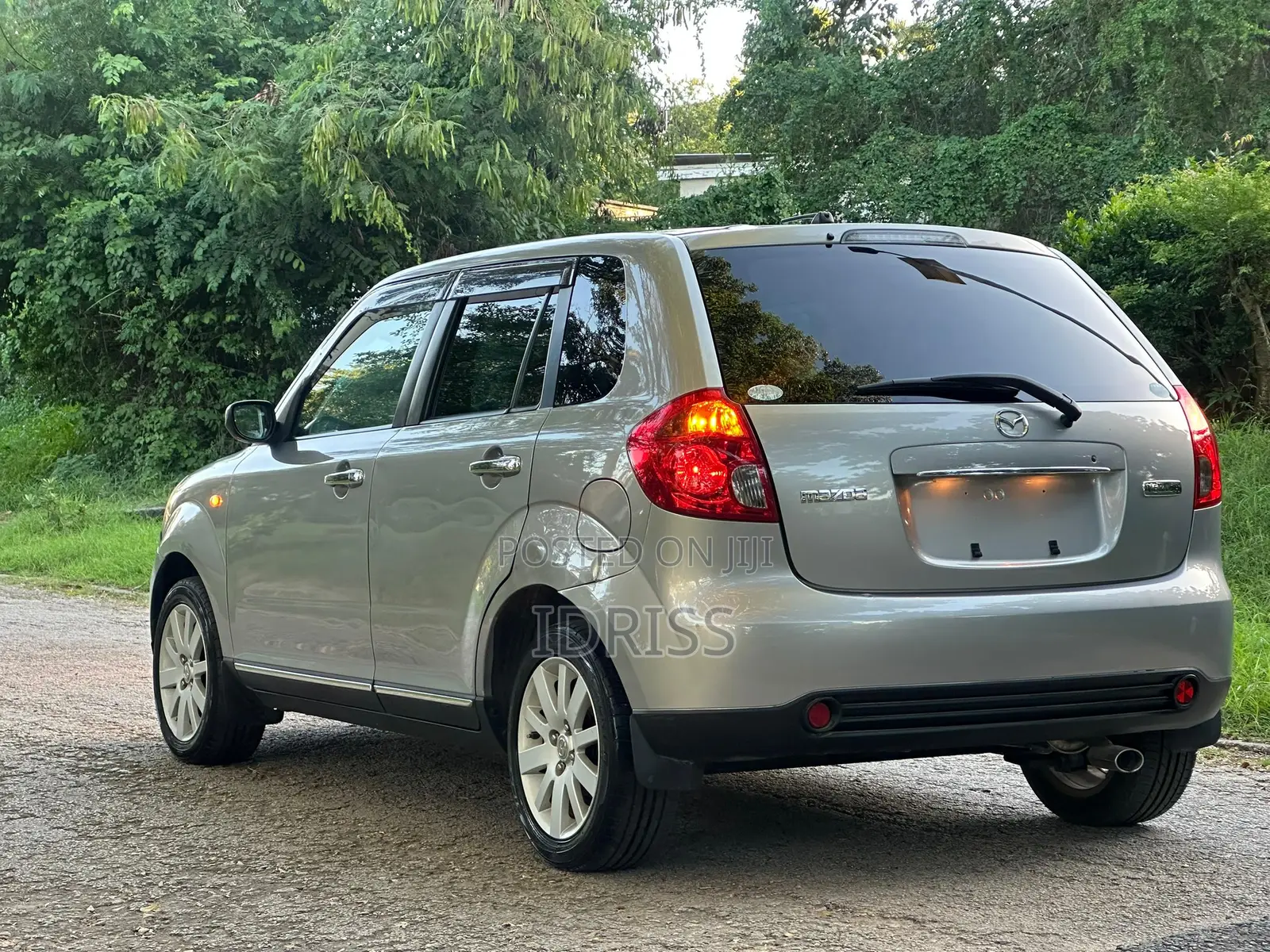 Mazda Verisa 2006 Blue