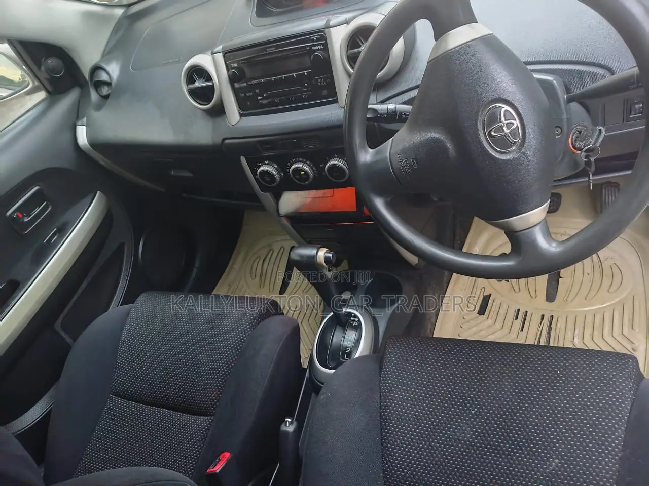 Toyota IST 2007 Gold