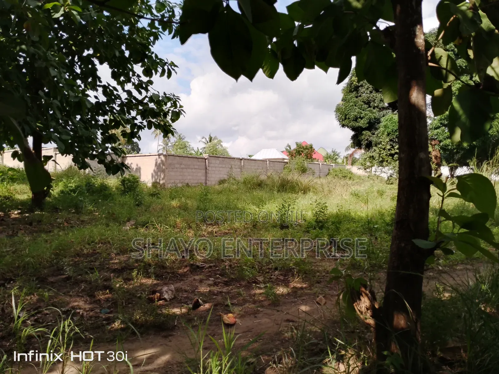 Kiwanja Kinauzwa Manzese Mabwepande