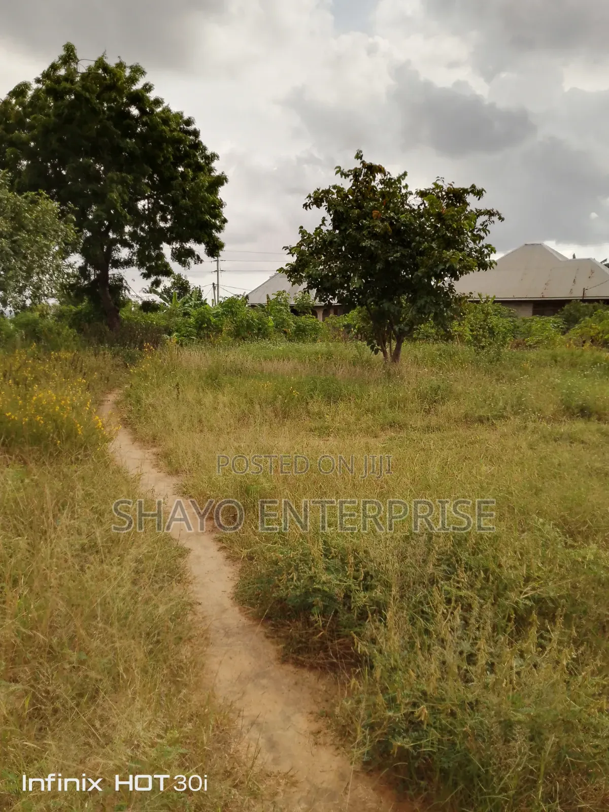 Kiwanja Kinauzwa Mabwepande Street.