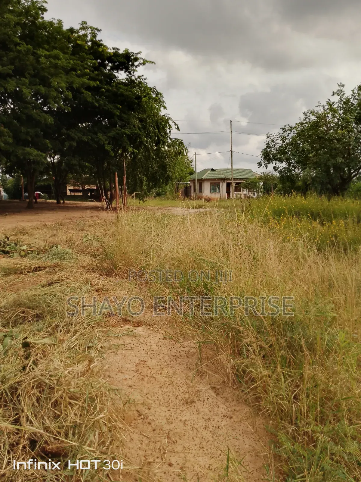 Kiwanja Kinauzwa Mabwepande Street.