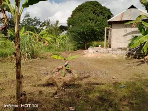 Kiwanja Kinauzwa SQM 1000+