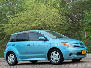 Toyota IST 2006 Blue
