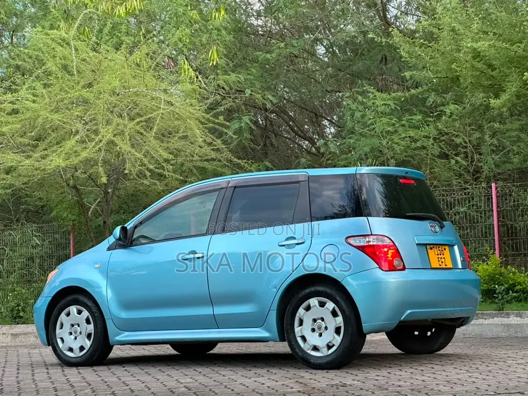 Toyota IST 2006 Blue