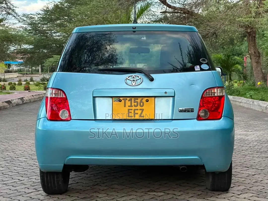 Toyota IST 2006 Blue