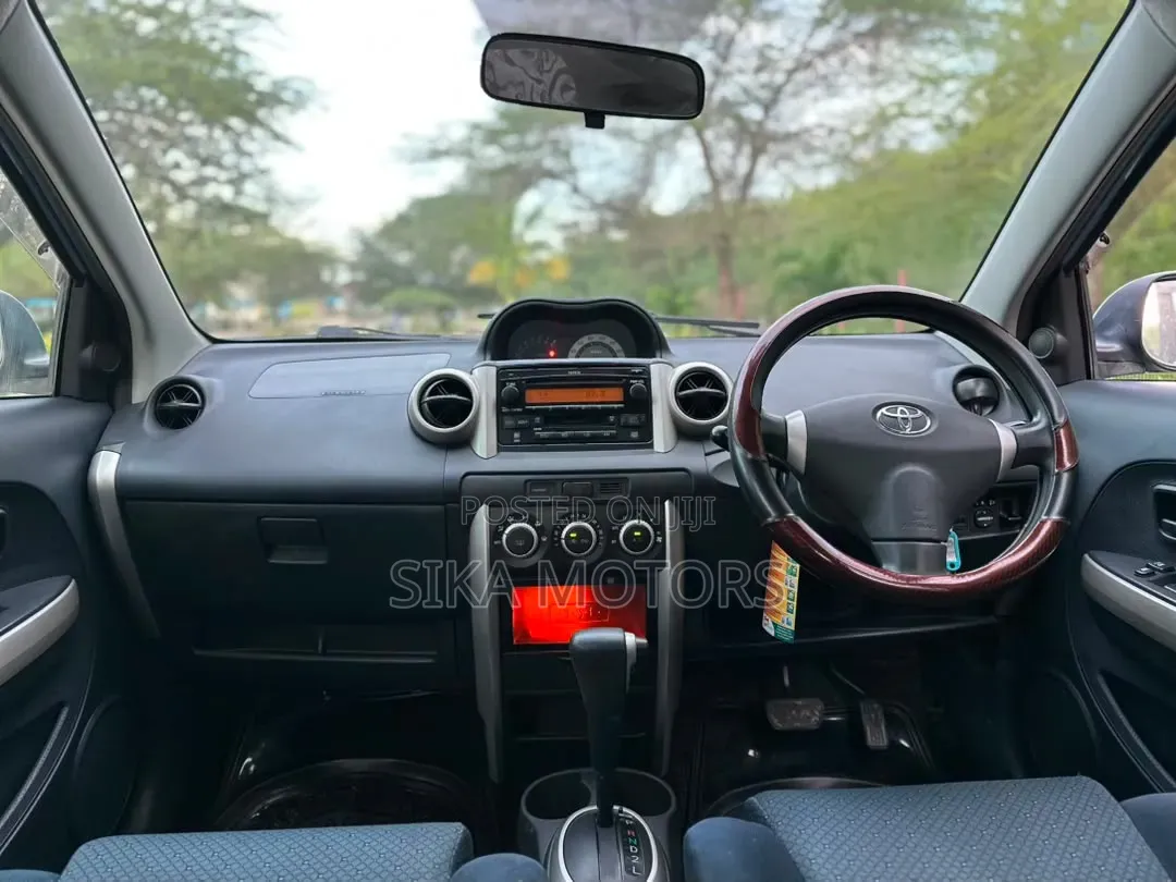 Toyota IST 2006 Blue