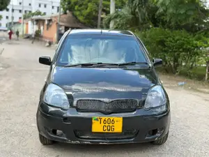 Toyota Vitz 2001 Black