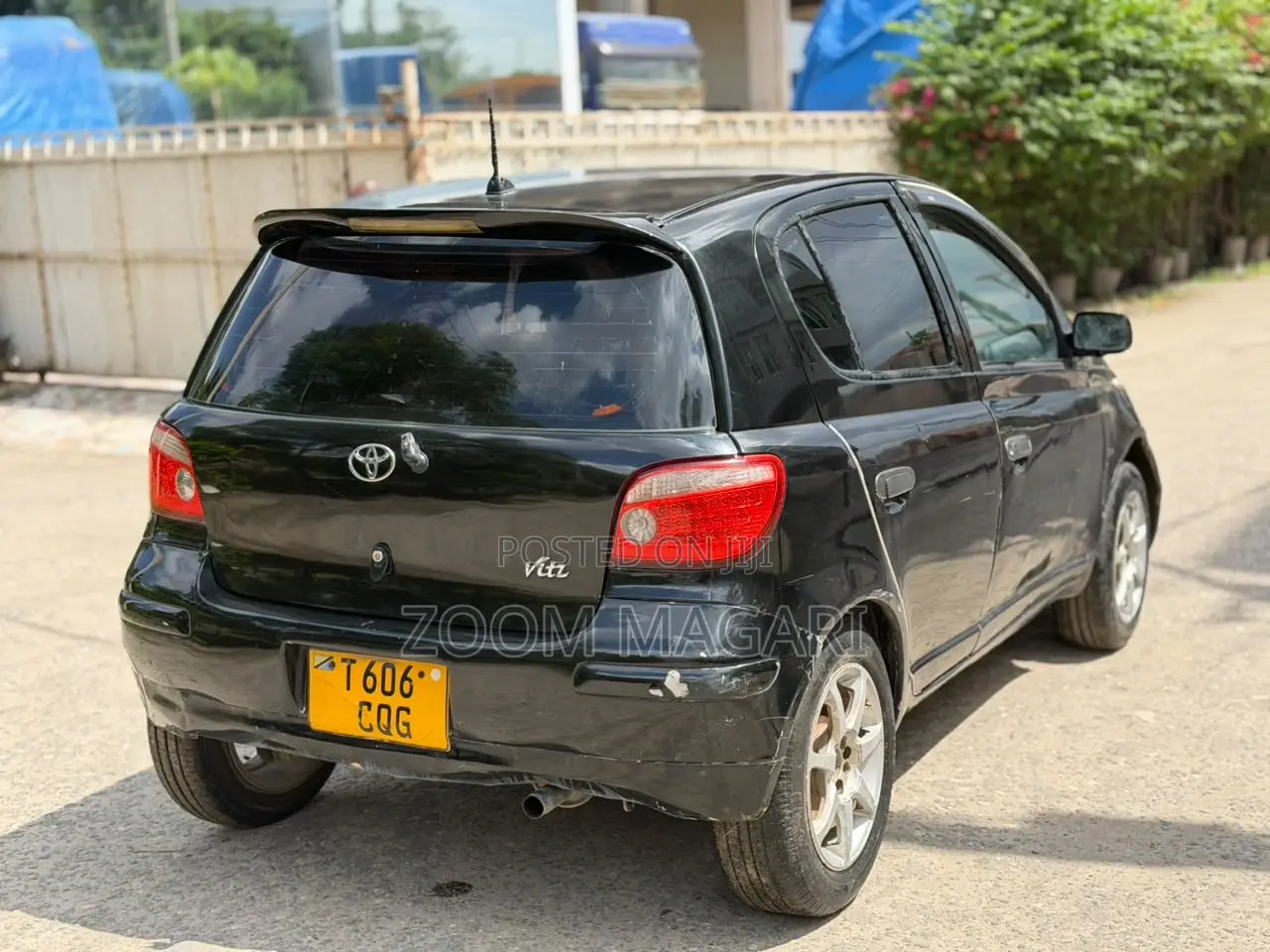 Toyota Vitz 2001 Black