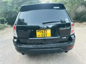 Subaru Forester 2011 Black