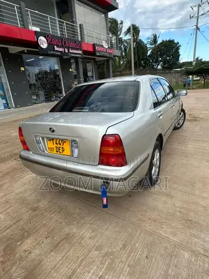 Toyota Progress 2002 Silver