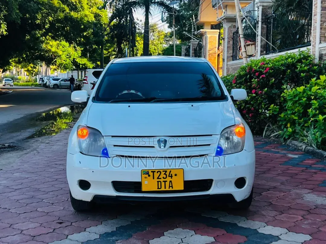 Toyota IST 2005 White