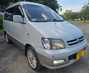 Toyota LiteAce Noah 2001 White
