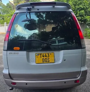 Toyota LiteAce Noah 2001 White