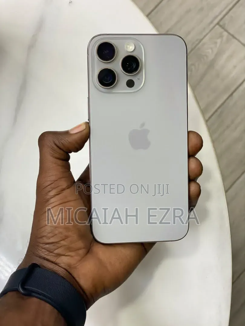 Apple iPhone 15 Pro Max 256 GB White