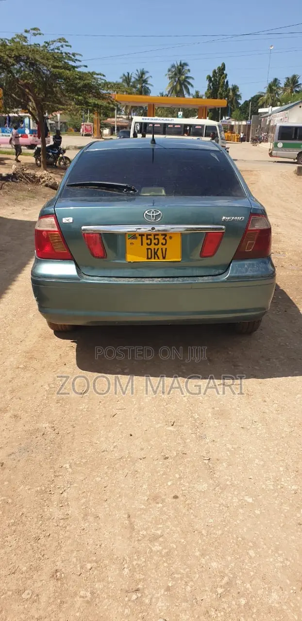 Toyota Premio 2005 Green