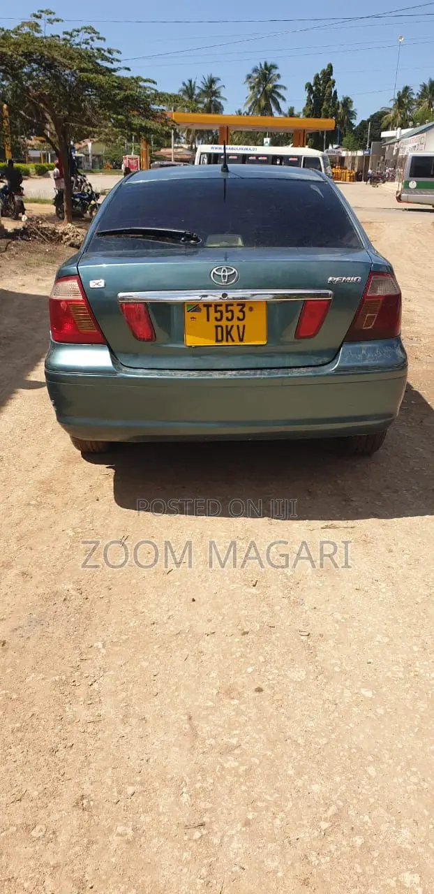 Toyota Premio 2005 Green