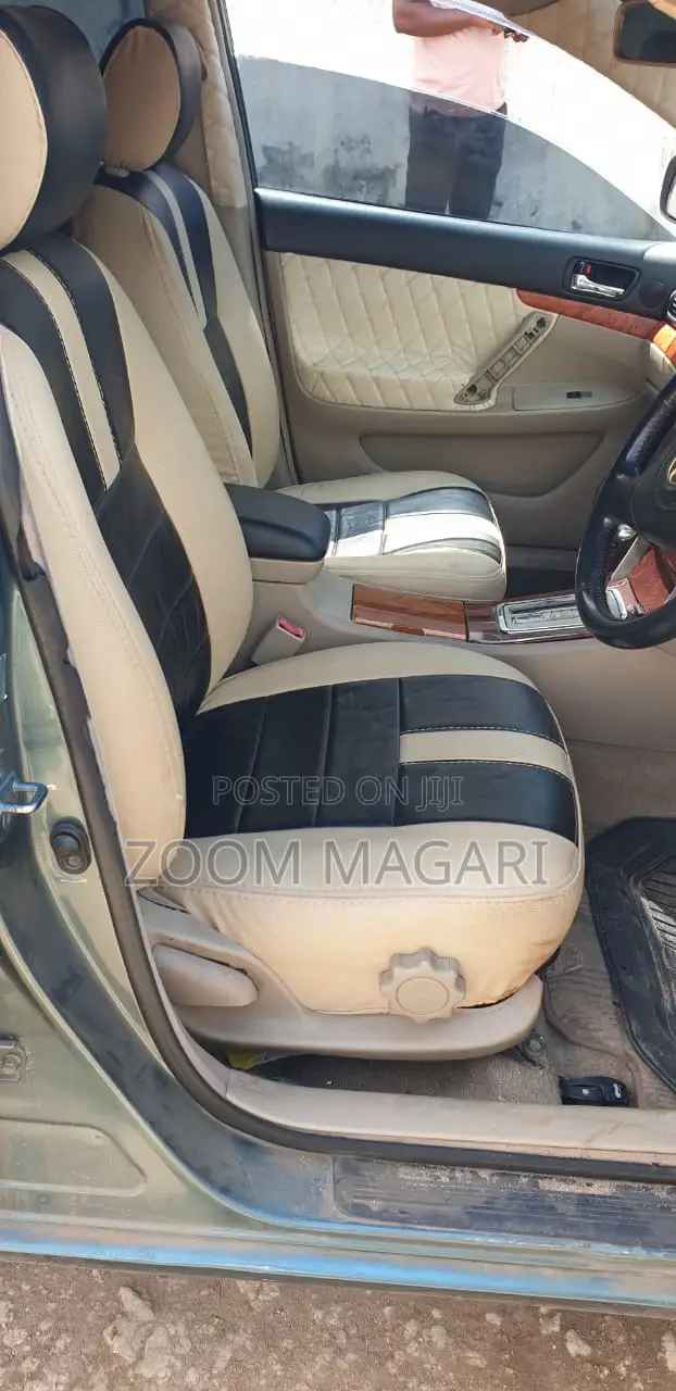 Toyota Premio 2005 Green