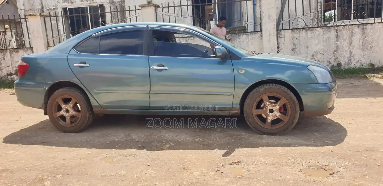Toyota Premio 2005 Green