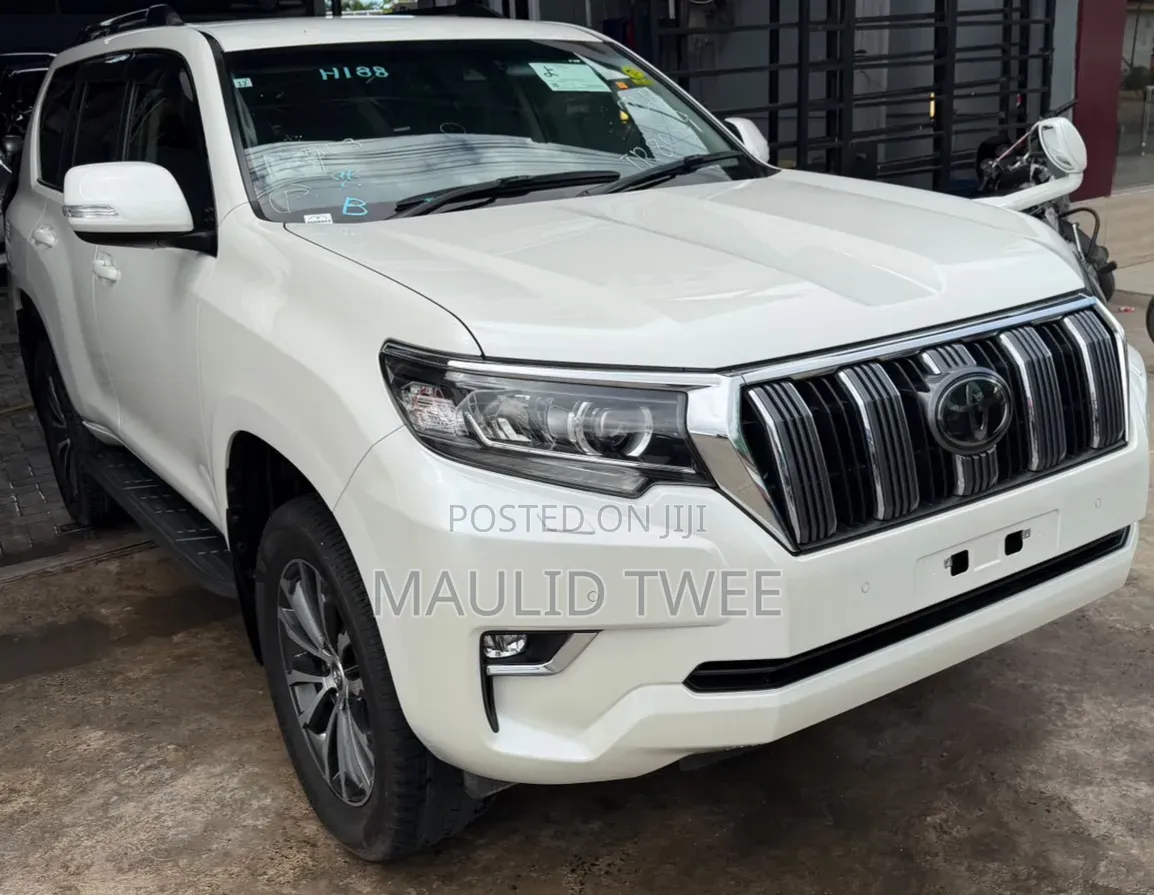 Toyota Land Cruiser Prado 2018 White
