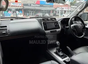 Toyota Land Cruiser Prado 2018 White