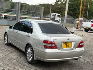 Toyota Brevis 2003 Silver