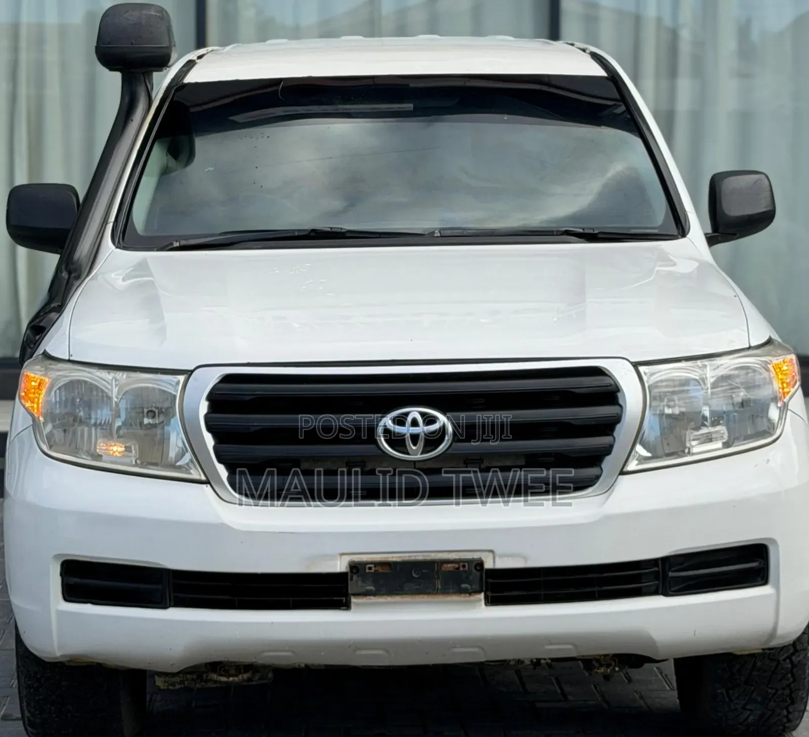 Toyota Land Cruiser 2011 White