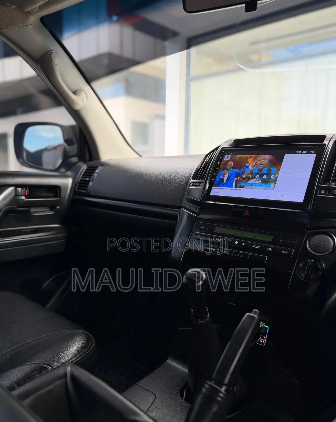 Toyota Land Cruiser 2011 White