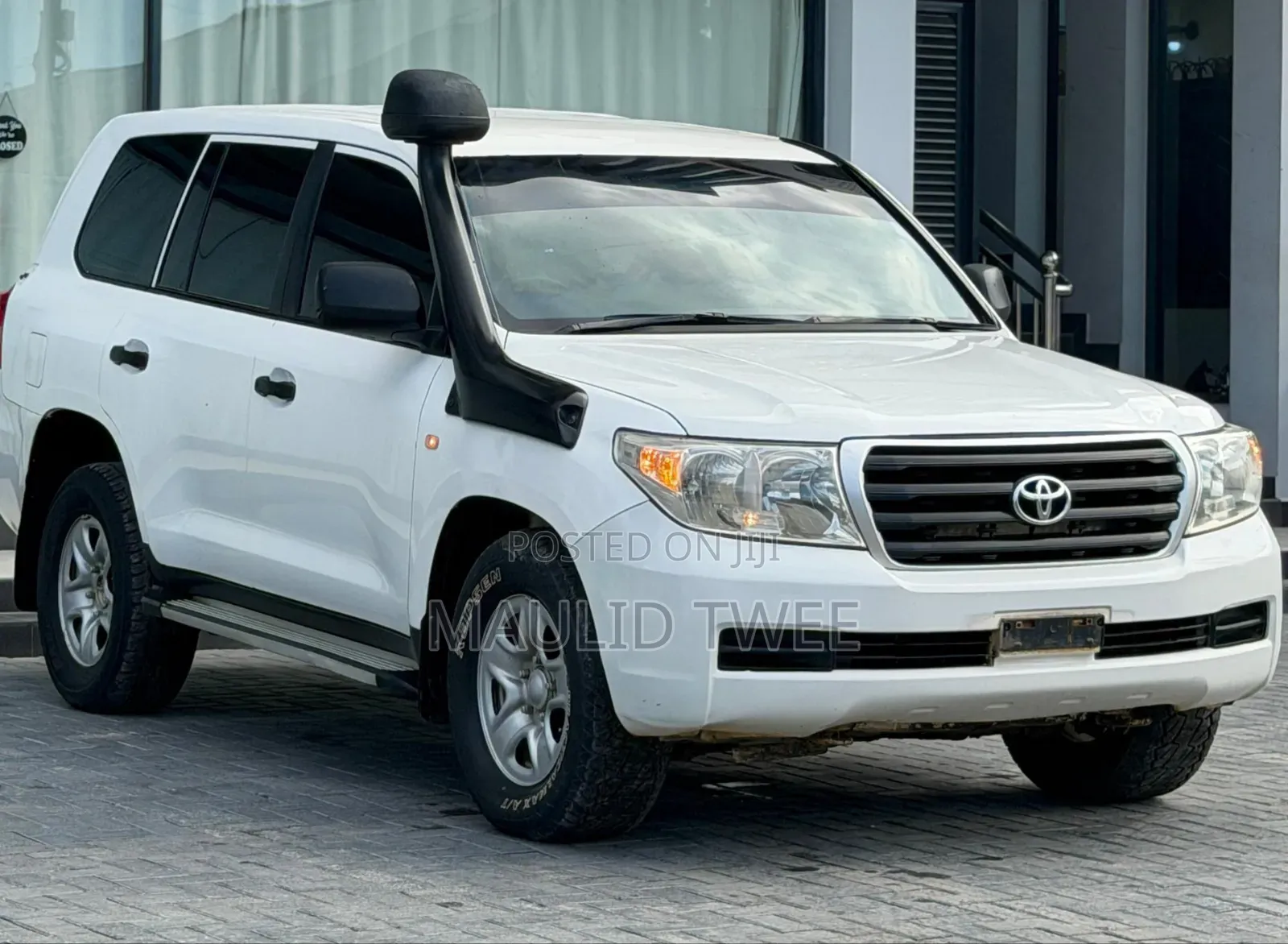 Toyota Land Cruiser 2011 White