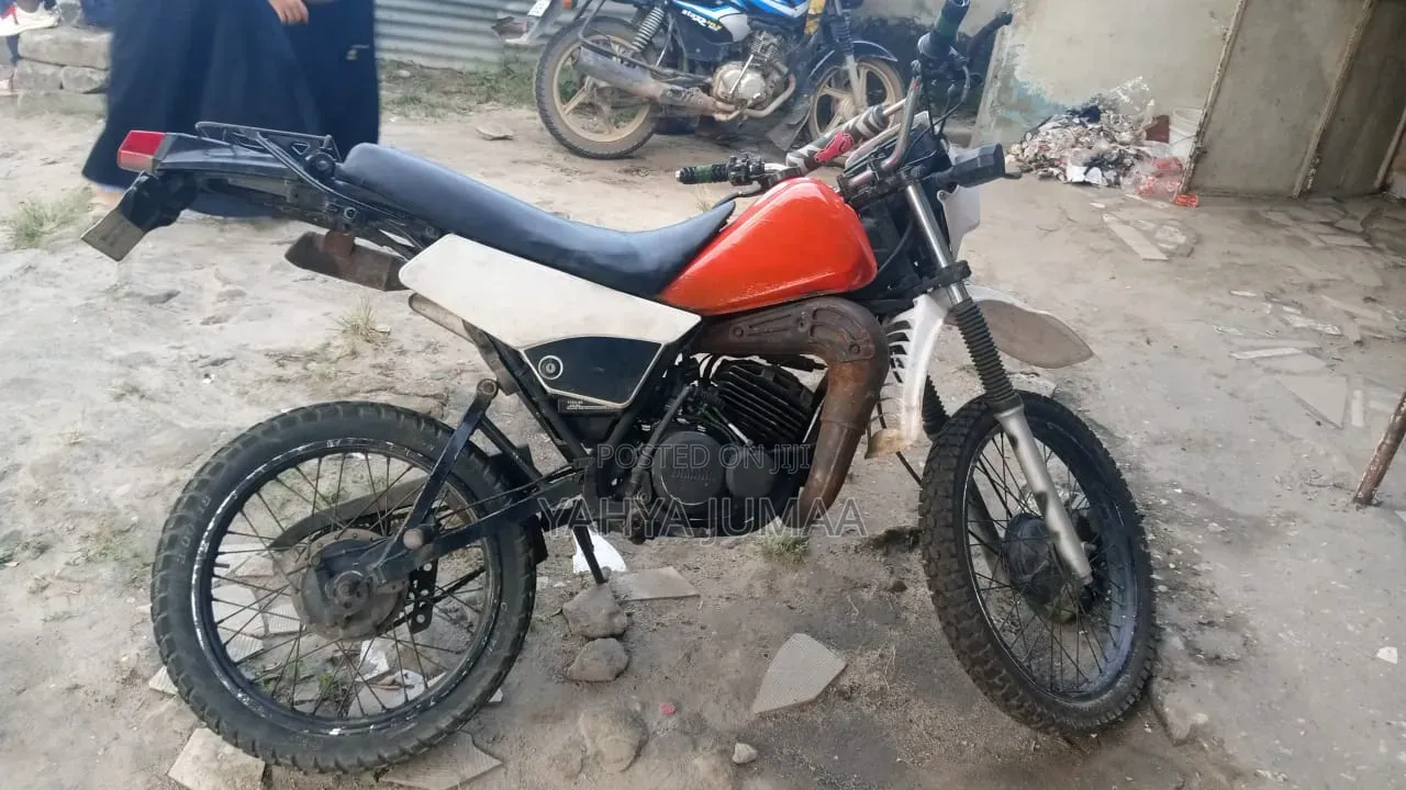 Yamaha DT125 2001 Red